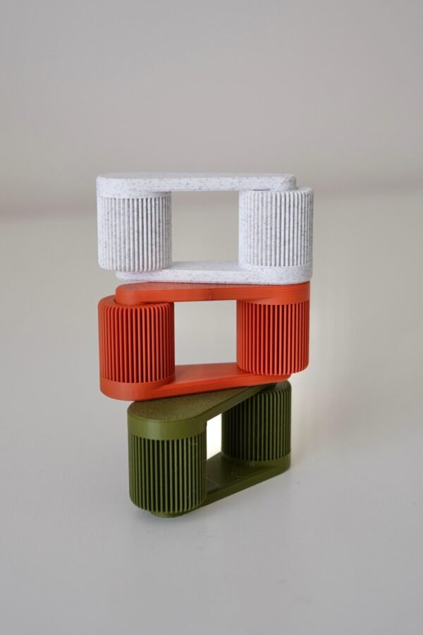 imgi_385_AIRFLIA-laptop-stand-4-600×900 2